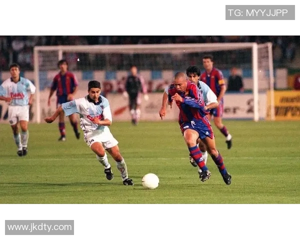 94到02年足球明星的辉煌岁月与传奇故事回顾